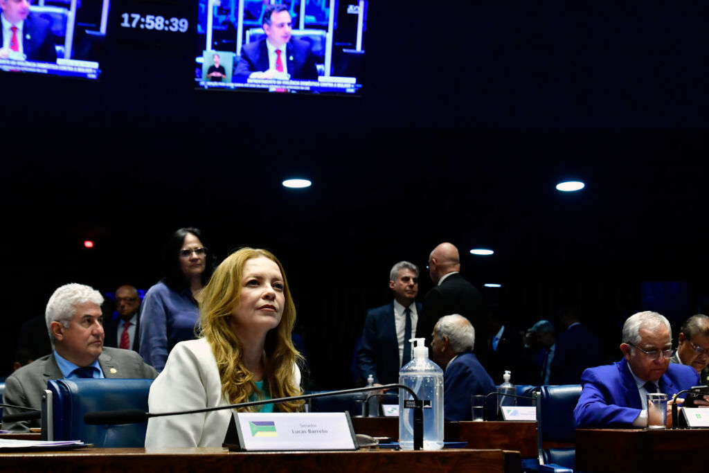 combate da violência contra mulher janaína farias senadora