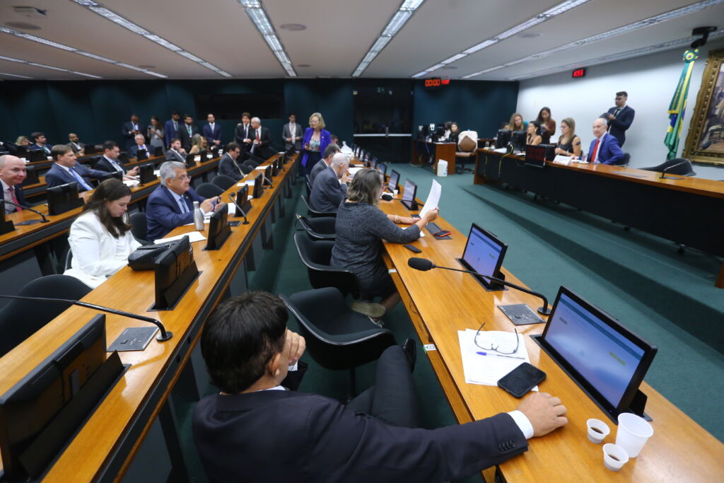 idade para trabalhar volta ao debate na camara