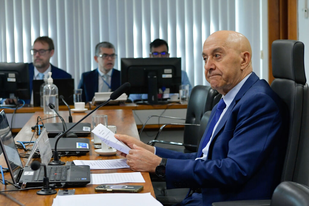 pl do licenciamento senador confúcio moura