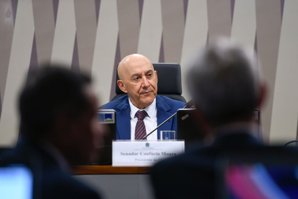 relator da LDO senador confúcio moura