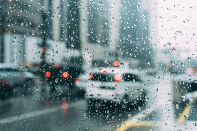 Chuva ácida ocorre por poluição industrial (Foto: Pixabay/Reprodução)