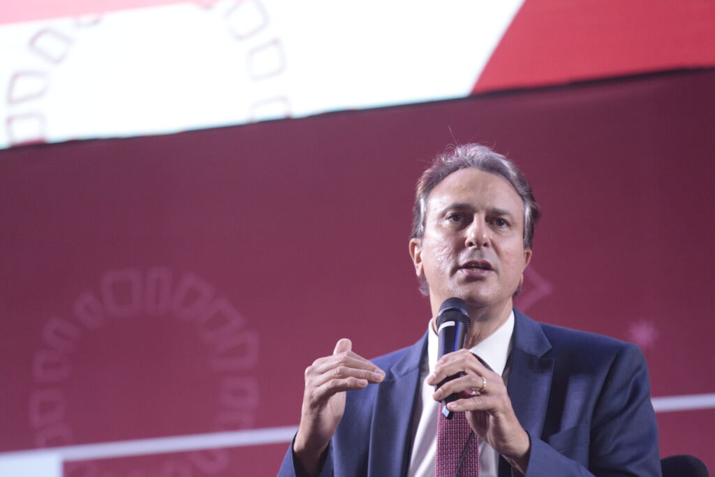 corte no piso educação camilo santana