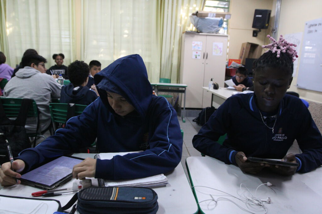 celulares em salas de aula