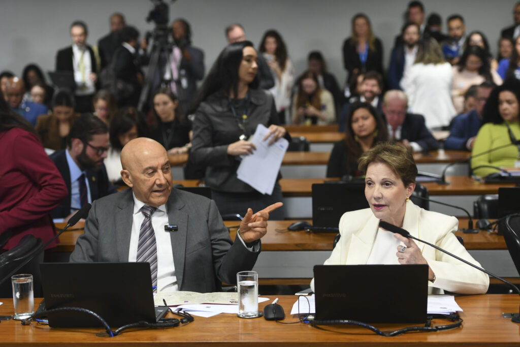 relatores licenciamento